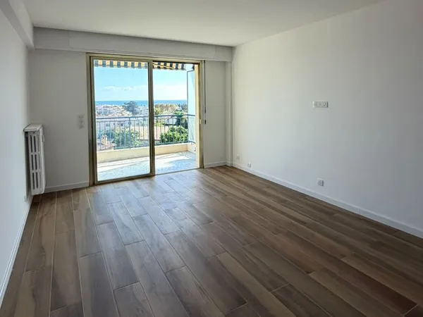Cagnes-sur-mer - les bréguières - 2 pièces 50 m² rénové - vue mer 180° - terrasse 12 m²