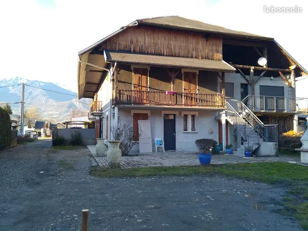Maison la plaine de monthion