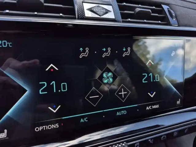 Ds Ds 7 e-tense 4x4 300 performance line + — photo 41