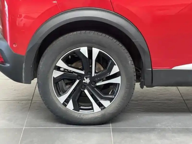 Peugeot 2008 e- 136ch gt — photo 7