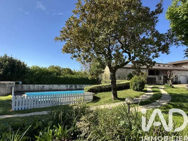 Maison 8 pièces 220 m²