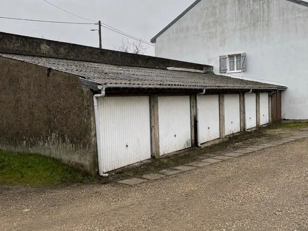 Lot de 6 garages loués + terrains attenants - dieulouard (54380) -