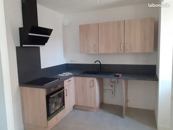 T4 70m² rénové 2021 RDC centre Nérac