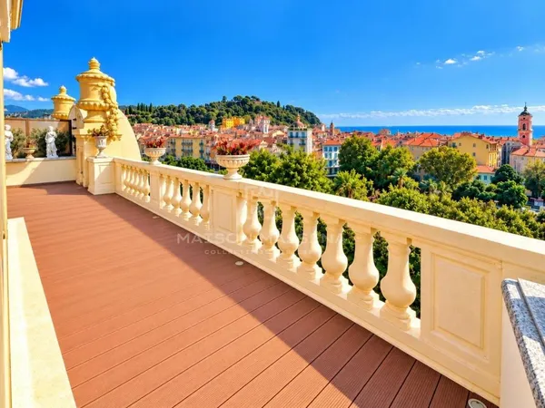 GRAND HÔTEL – DERNIER ÉTAGE – 3 PIÈCES – 113 M² – TERRASSE EXPOSÉE SUD (35,75 M²) – VUE PANORAMIQUE