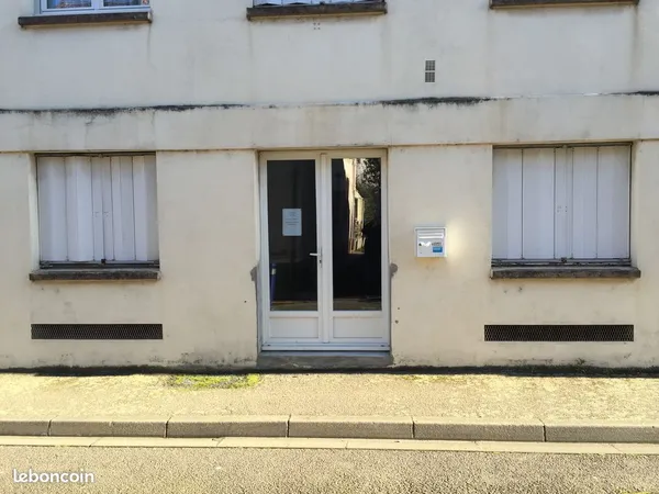 Local professionnel atelier bureau Montluçon centre