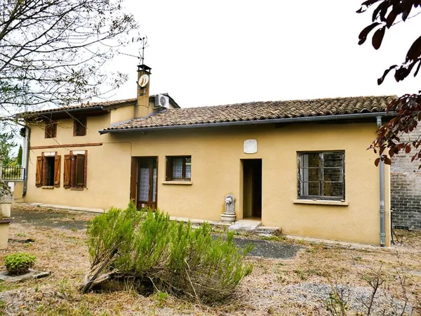 Vacquiers Maison de village 88 m² 3 pièces +50 m² aménageable sur un terrain de 986 m²