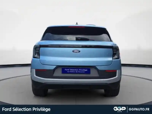 Ford Explorer 286ch extended range 79kwh pack premium rwd — photo 4