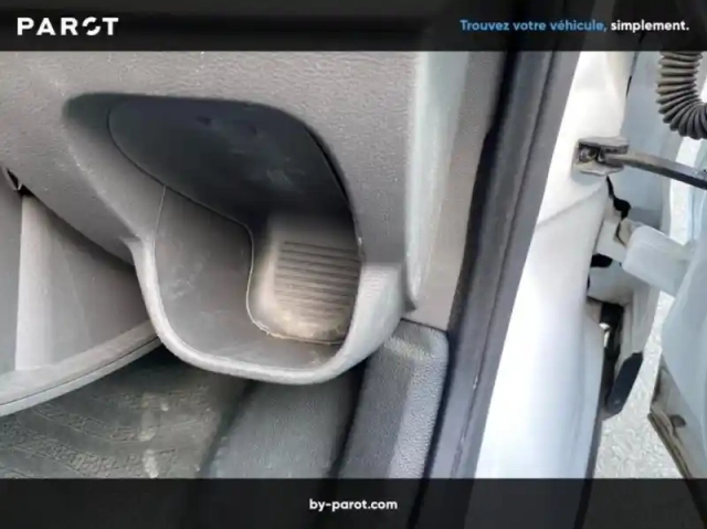 Ford Transit fourgon fg t310 l2h2 2.0 ecoblue 130ch trend — photo 14