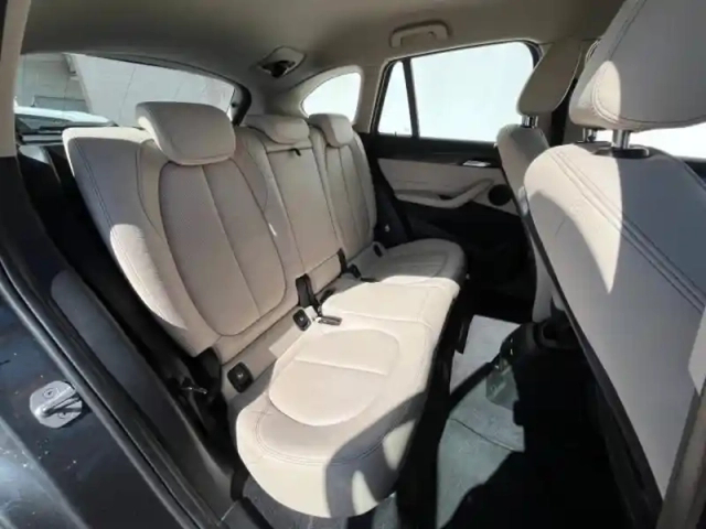 Bmw X1 sdrive18da 150ch xline euro6c — photo 18