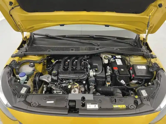 Peugeot 208 puretech 75 s&amp;s bvm5 — photo 81