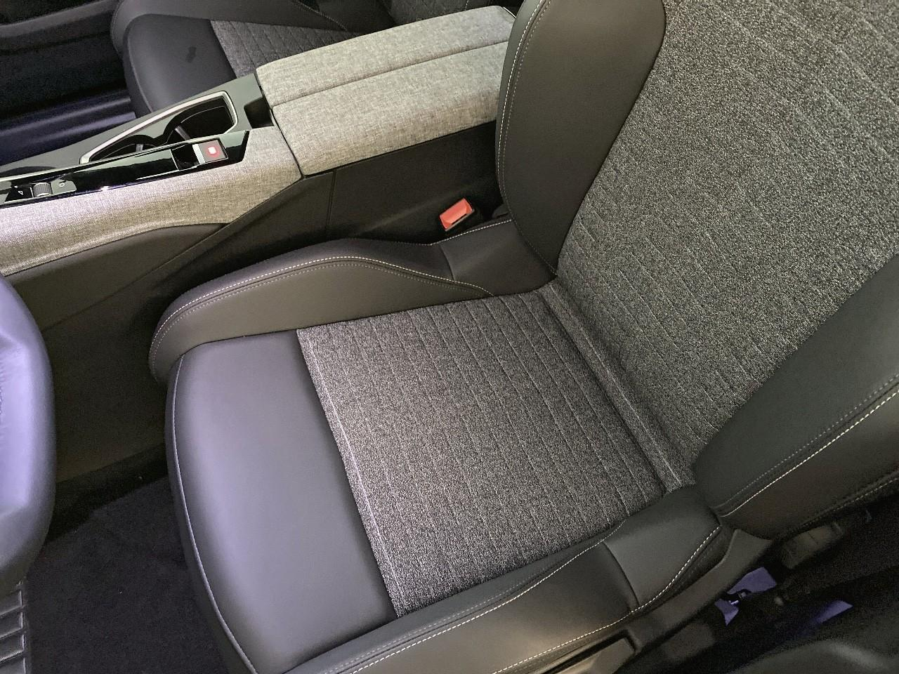 Peugeot 5008 hybrid 145 ch e-dcs6 allure — photo 9