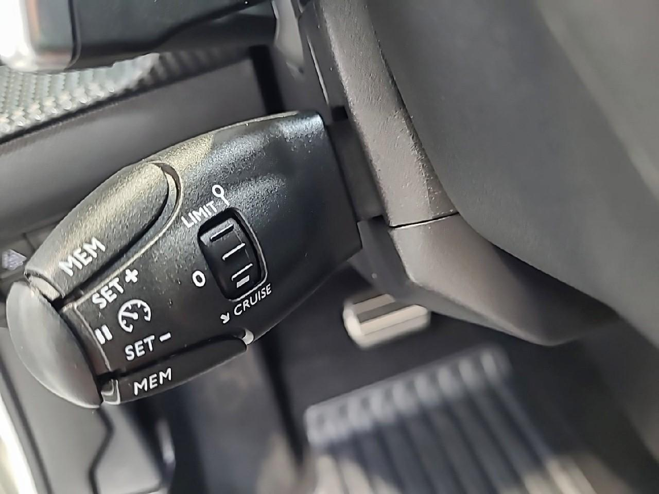 Peugeot 2008 puretech 130 s&s eat8 gt — photo 29