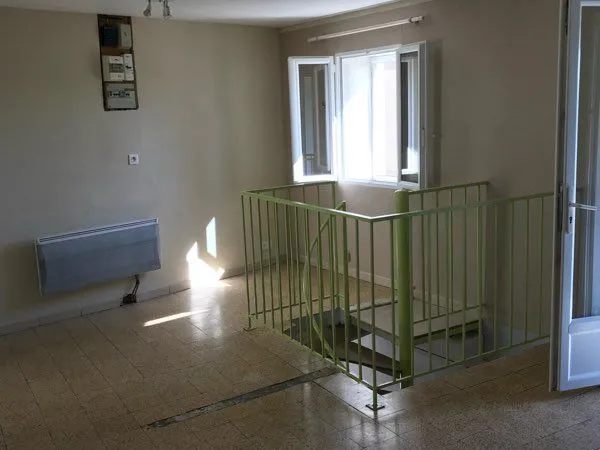 Loue maisonnette au calme avec vue