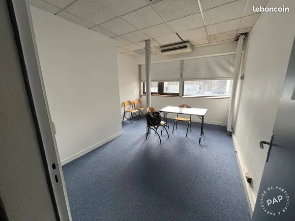 Bureaux 30 à 50 m² à louer - Saintes centre