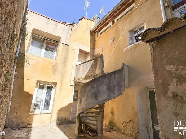 Immeuble 121 m²