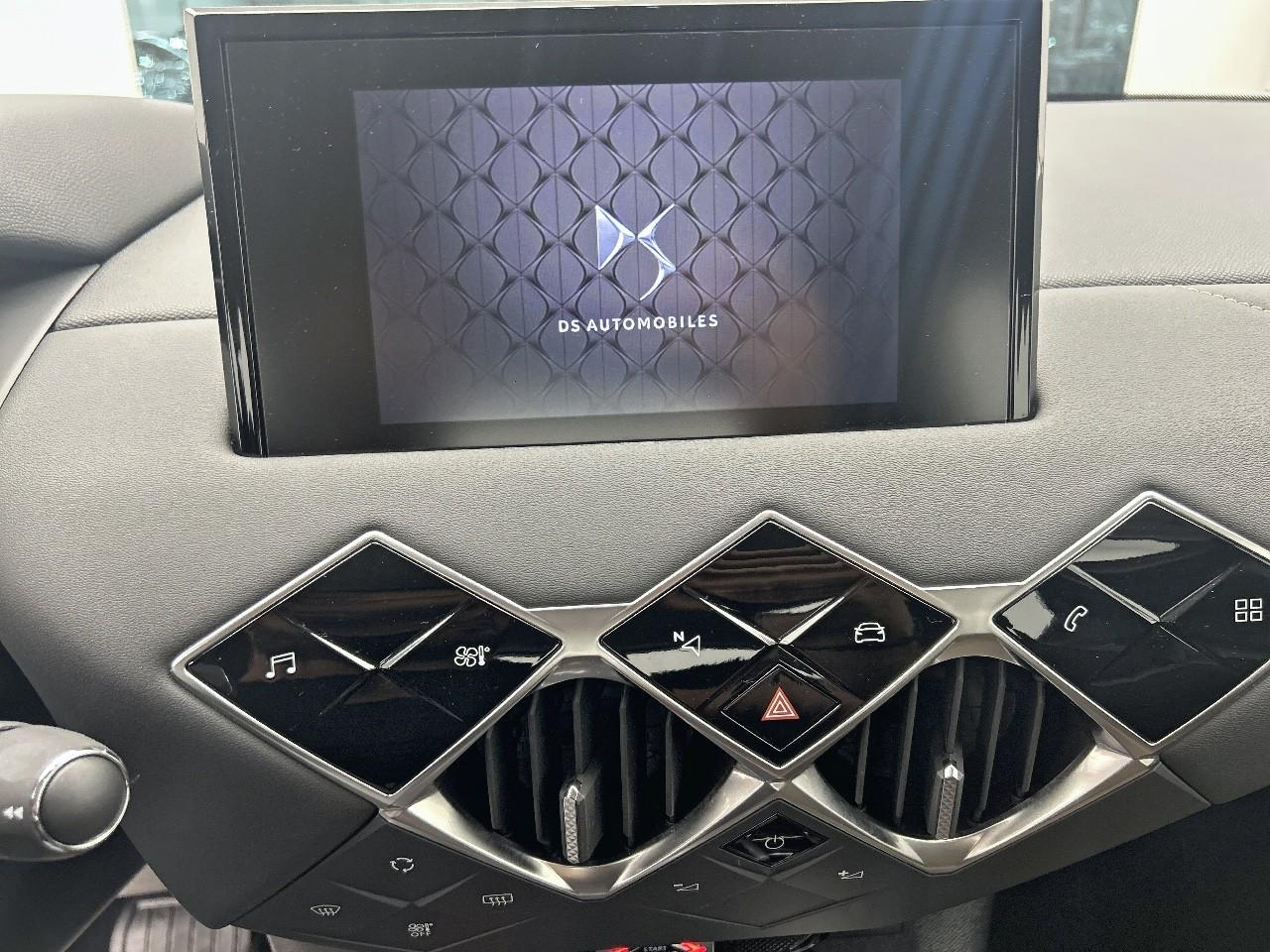 Ds Ds 3 crossback puretech 130 eat8 montmartre — photo 11