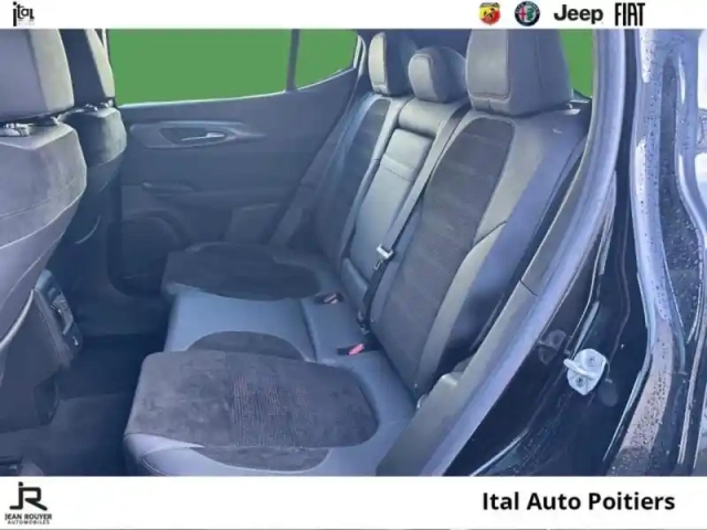 Alfa Romeo Tonale 1.3 phev 280ch veloce at6 e-q4 — photo 10