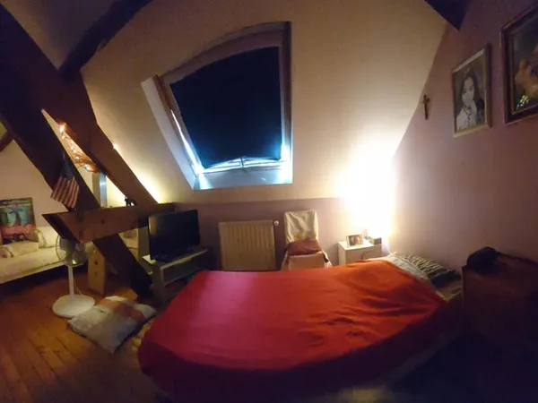 chambre a partager  2 lits / 2 personnes