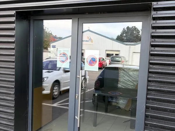 Local bureaux et commerces ou depot