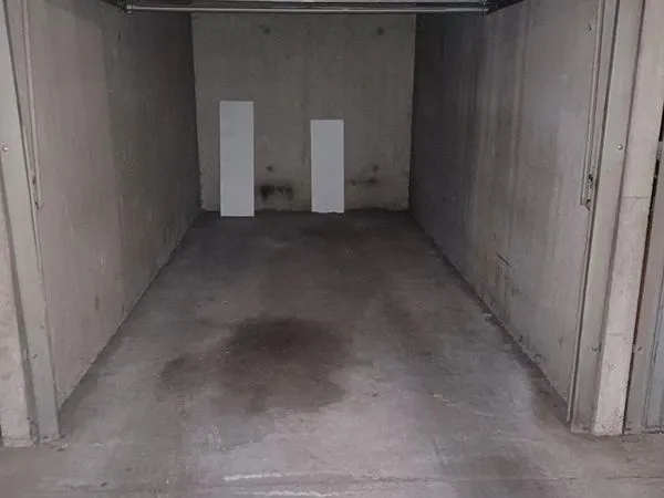 Box garage fermé sous-sol - Villeurbanne Gratte-Ciel