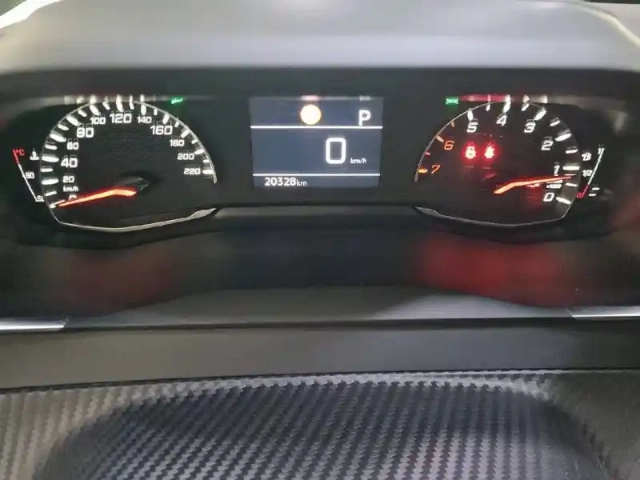 Peugeot 208 puretech 100 s&amp;s eat8 — photo 37