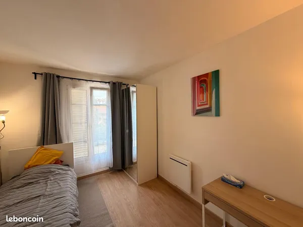 Chambre en colocation - Ivry-sur-Seine - Fille uniquement