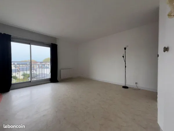 À LOUER à LA RICHE, appartement T1 de 28m², non meublé