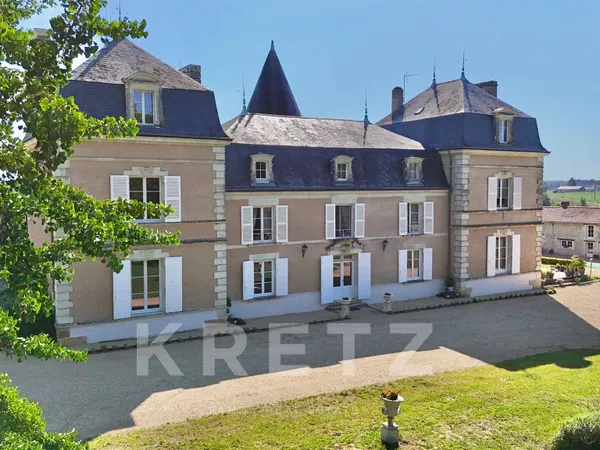 Chateau XIX au coeur d'un parc de 30 hectares
