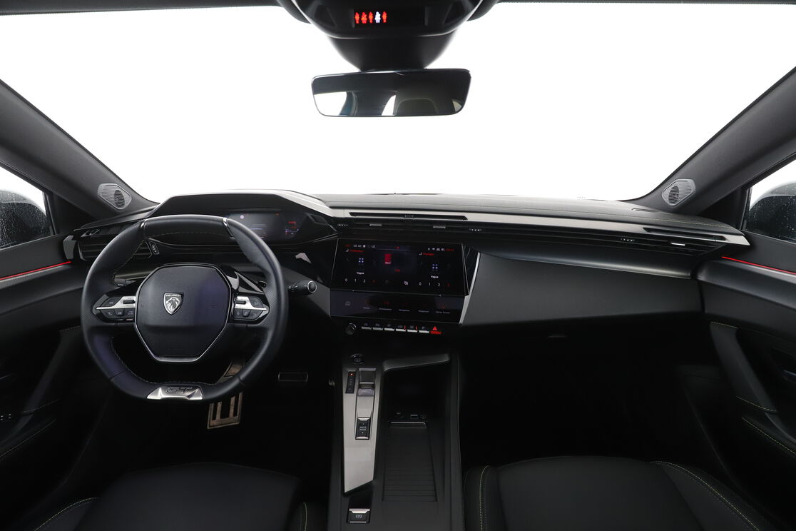 Peugeot 408 1.2 PureTech GT EAT8 — photo 12