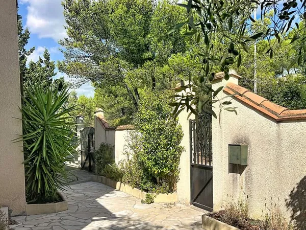 Maison Nimes 4 pièce(s) 97 m2