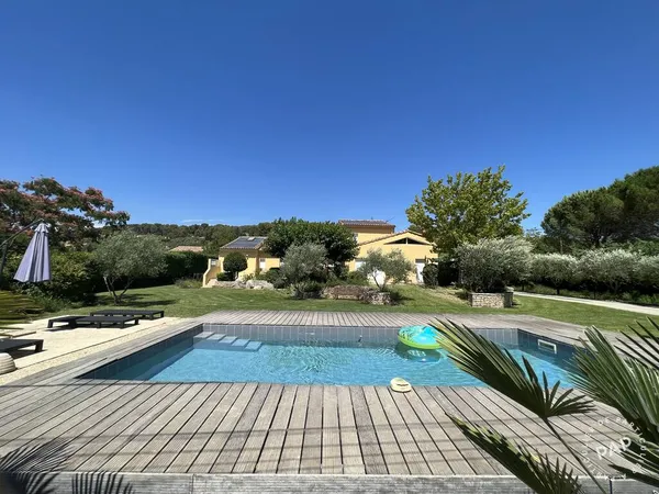 Maison 6 pièces 160 m²