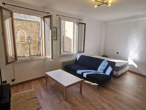 Meublé & neuf, 36m², prestations haut de gamme, centre ville + parking à proximité
