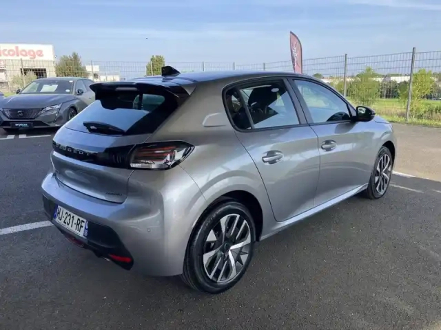 Peugeot 208 hybrid 110 ch e-dcs6 — photo 8
