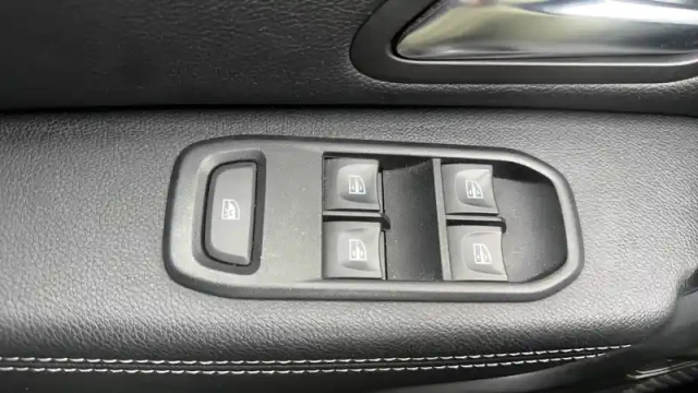 Dacia Duster blue dci 115 4x2 — photo 13