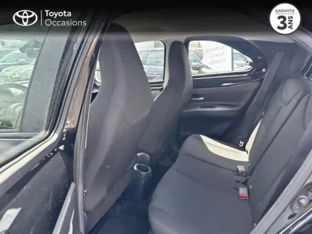 Toyota Aygo X 1.0 vvt-i 72ch dynamic — photo 12