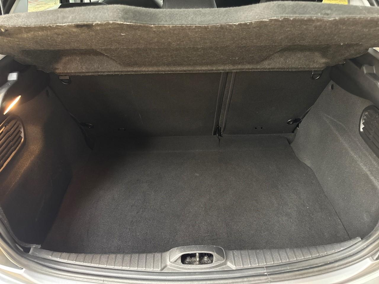 Peugeot 208 1.2 puretech 110ch e6.c allure s&s 5p — photo 6