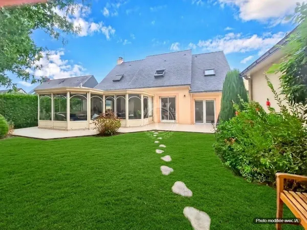 BLAIN - Maison familiale 4 chambres, vie de plain-pied, véran