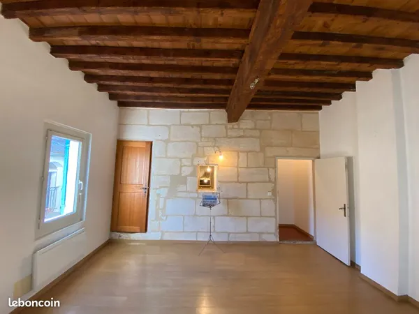 Location maison de ville T2 bis triplex