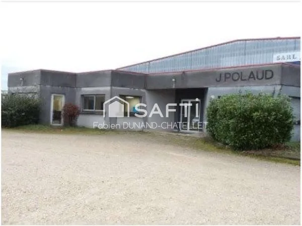 Local 1500m² sur terrain 9500m² Pont-de-Beauvoisin