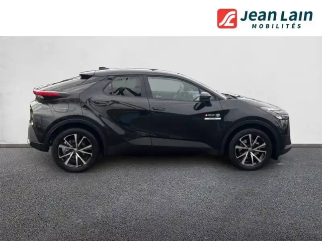 Toyota C-Hr phev 225 — photo 40