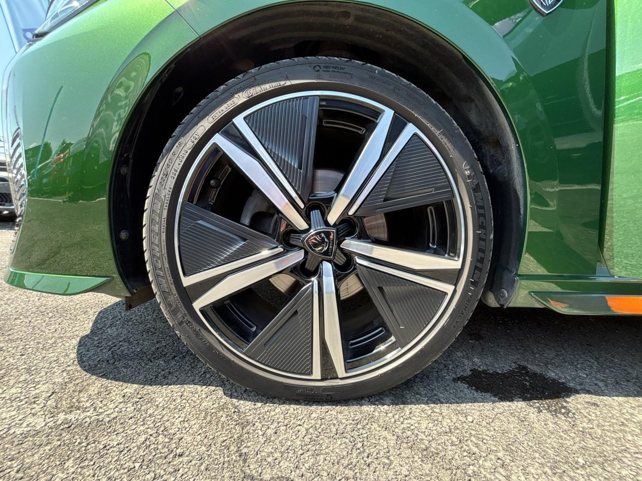 Peugeot 308 1.2 essence 130ch s&s gt eat8 — photo 11