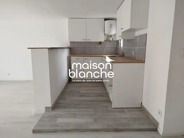 APPARTEMENT AU 2ème étage