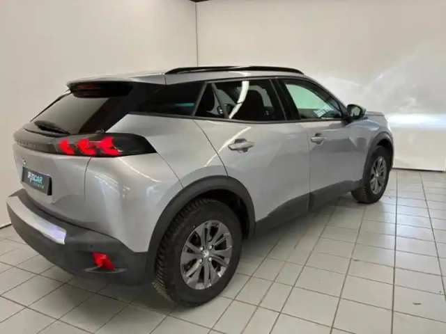 Peugeot 2008 e- 136ch allure — photo 7