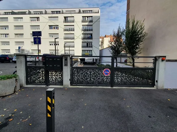 Garage en sous-sol (14m2)