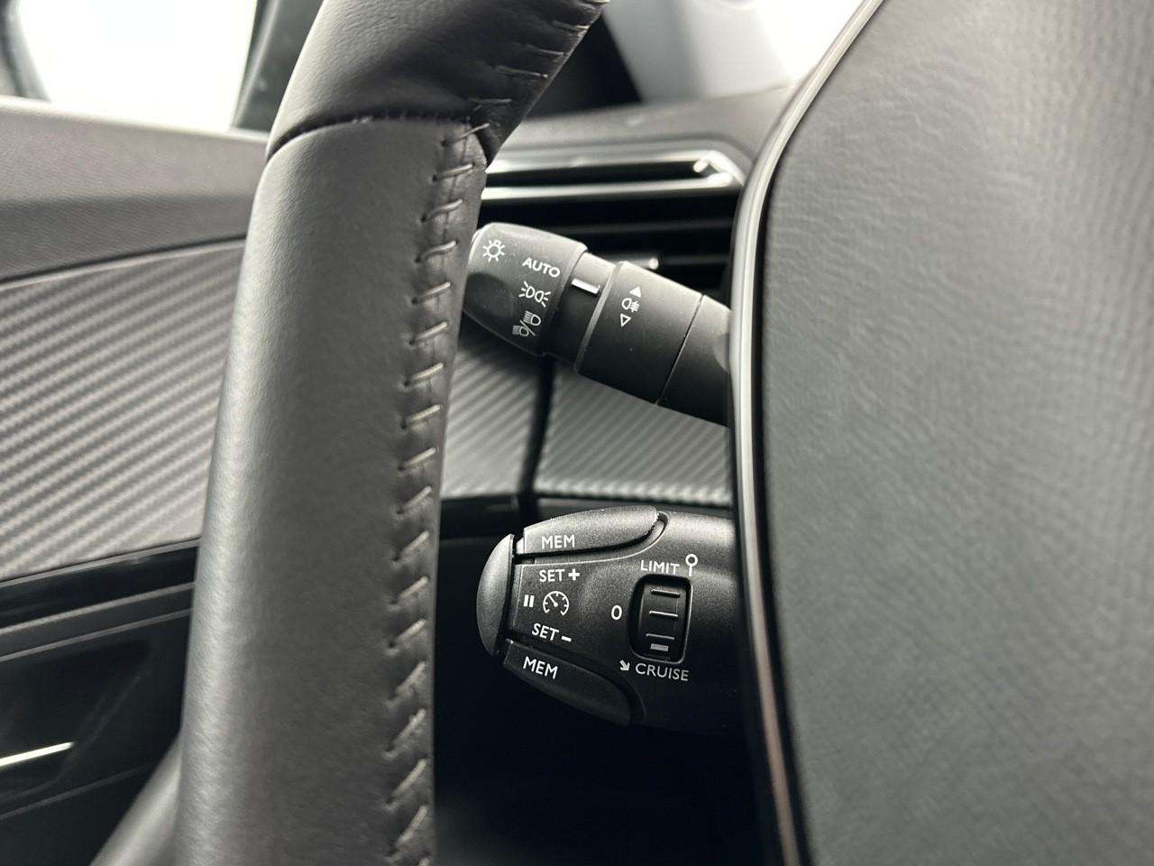 Peugeot 2008 puretech 100 s&s bvm6 style — photo 19