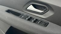 Dacia Sandero 1.0 TCe 90ch Expression — photo 16