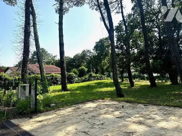 Terrain 638 m²