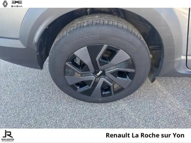 Dacia Jogger 1.0 tce 110ch expression 7 places -24 — photo 8