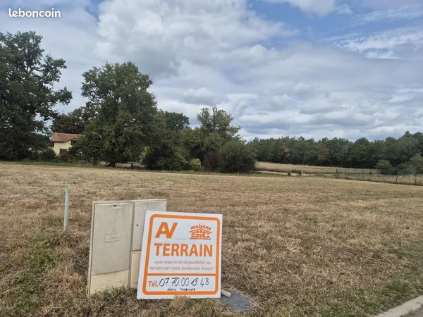 Terrain 678 m² Cazères-sur-l'Adour