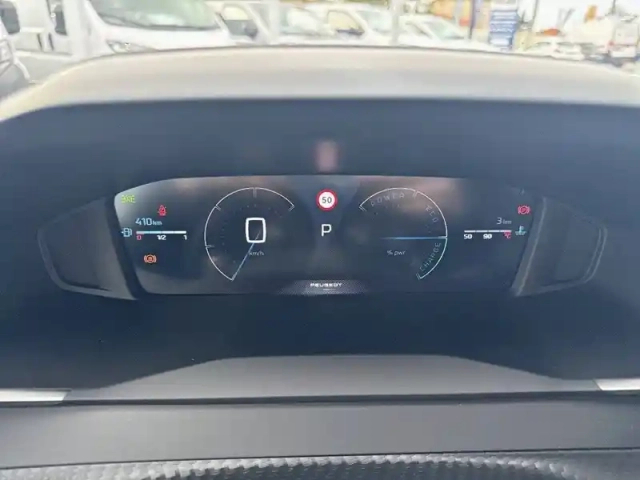 Peugeot 2008 hybrid 145 e-dcs6 — photo 10